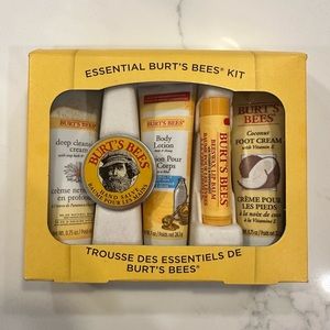 Burt’s Bees Essential Kit (5 items)